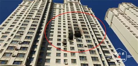 哈尔滨南岗区一高层民宅疑燃气爆炸 一男子坠楼身亡_手机新浪网