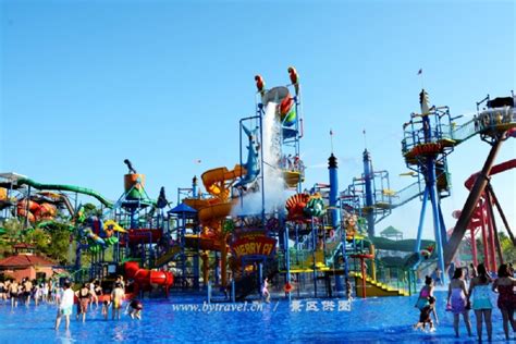 夏天避暑纳凉的新方式，玩水冲浪泡澡好去处——泸州欢乐派海滩公园-泸州欢乐派海滩公园游记