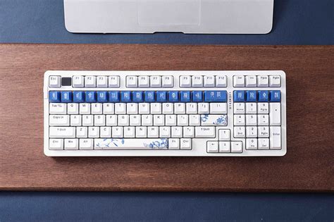 达尔优EK925 RGB机械键盘拆解评测_键盘_什么值得买