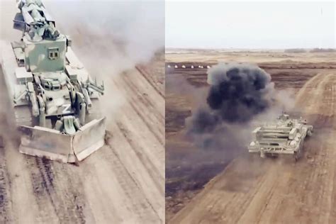 实拍：俄罗斯排雷装甲车进入乌克兰雷区 已清除12000多个爆炸物！_凤凰网视频_凤凰网