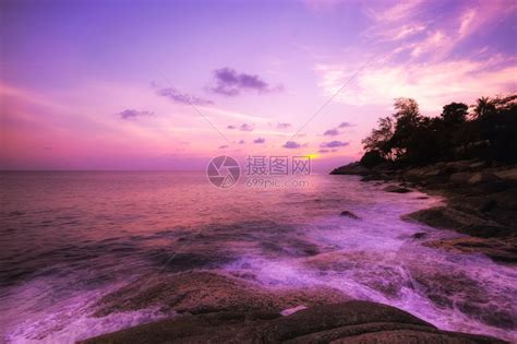 夏天泰国热带日落普吉岛令人惊叹的热带日落布吉岛风景和目的地云海高清图片下载-正版图片308010559-摄图网