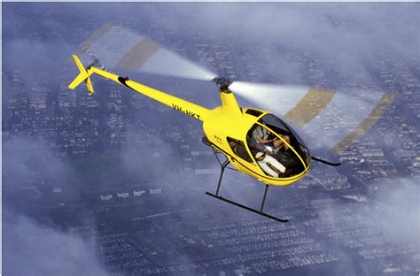 R22直升机模拟器-六自由度R22直升机模拟器图片-搜狐大视野-搜狐新闻