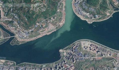 回到2002年，卫星地图看重庆开县老城_新城