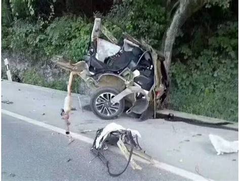 传祺GS4郴州发生严重交通事故，事故原因原来是这样-手机新浪汽车