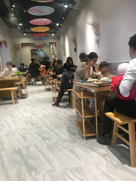 61间店年入10亿，揭秘莆田餐厅独特的经营逻辑和方法|界面新闻 · JMedia