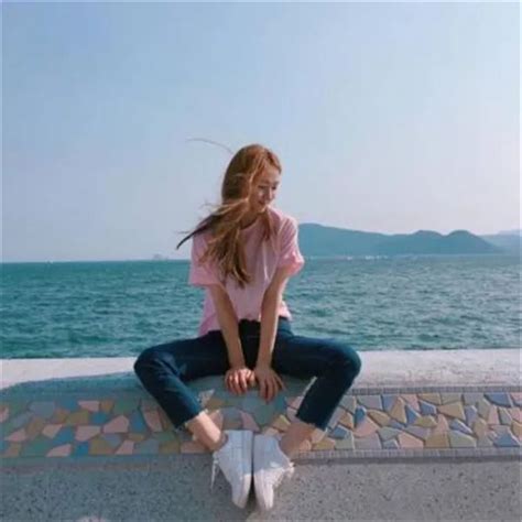 甜美女生牵手头像