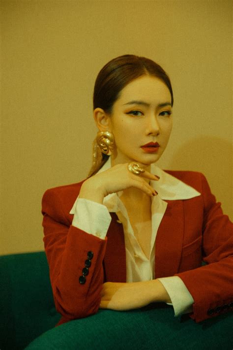 戚薇头像甜美女生动漫版