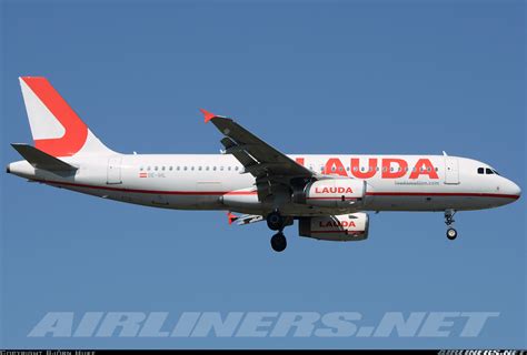 Airbus A320-232 - LaudaMotion | Aviation Photo #5546683 | Airliners.net