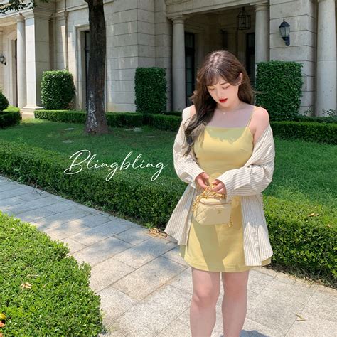 衬衫套装甜美女生头像