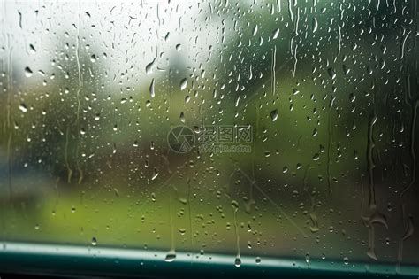 窗外玻璃上的雨滴高清图片下载-正版图片600155230-摄图网