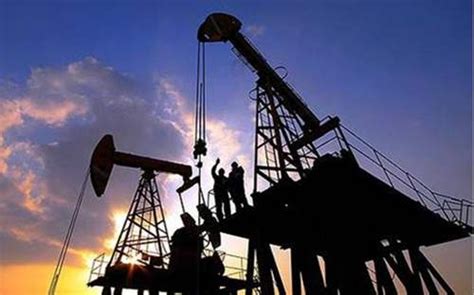 国际石油猛跌，中国从俄罗斯高价买石油，损失预估超12000亿__财经头条