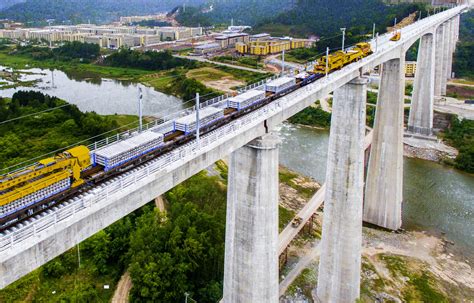 汉巴南铁路巴中段铺轨完成|资讯频道_51网