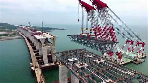 利用大桥海鸥号起重船 平潭海峡两用桥钢桁梁架设完成_腾讯视频