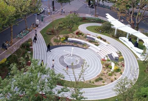 静安区口袋公园建设初见成效 “音花园”缘何被评为“沪上最美街心花园“？