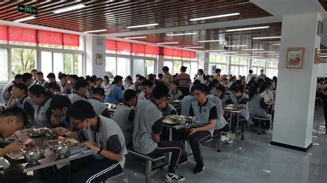 暖心助考 郑州这所学校推出了“考神套餐” - 郑州教育信息网