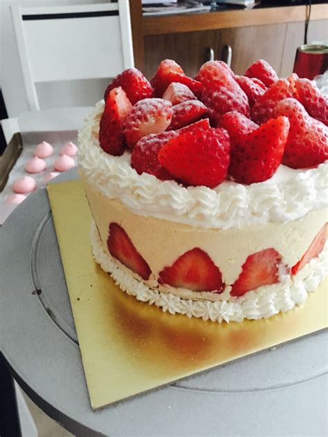 法式草莓蛋糕的做法_【图解】法式草莓蛋糕怎么做如何做好吃_法式草莓蛋糕家常做法大全_Evenmememe_豆果美食