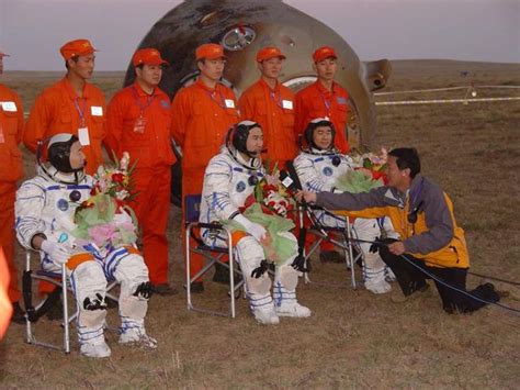 神十二航天员返回地球总共分几步-东风着陆场将首次接航天员回家 - 见闻坊