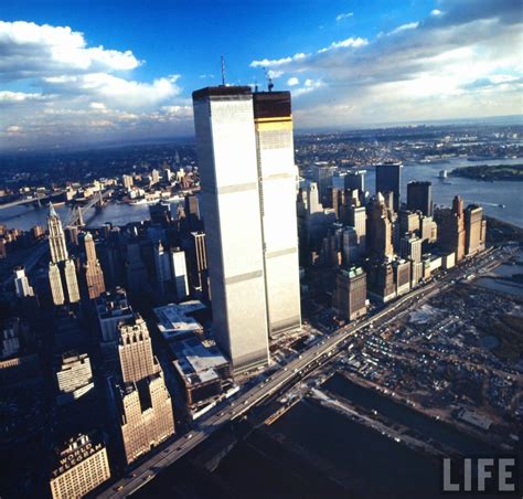 老照片 1971年的美国纽约世界贸易中心 那时候还没完工|北塔|世界贸易中心|纽约_新浪新闻