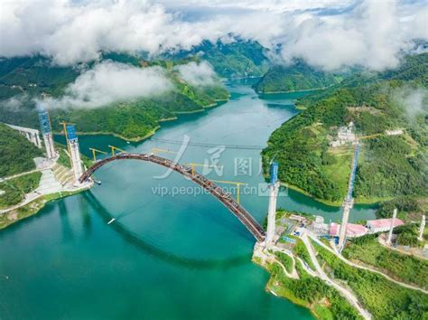 广西河池：天峨龙滩特大桥建设正酣-人民图片网