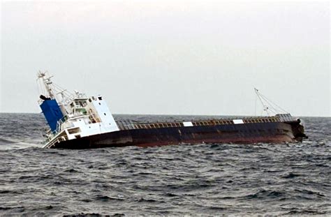 事故频发！一货船突发火灾 船长失踪！一货船正在沉没！-巨东物流