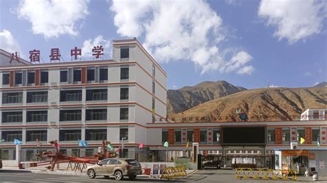 曾经的西藏康马县克村是在边疆经济极其不发达的高原贫困小村