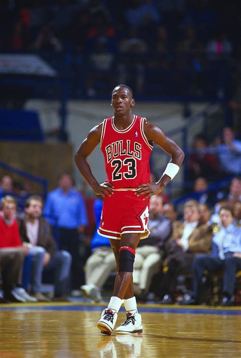 Air Jordan 3的背后故事：30年前，这双篮球鞋拯救了耐克|界面新闻 · 体育