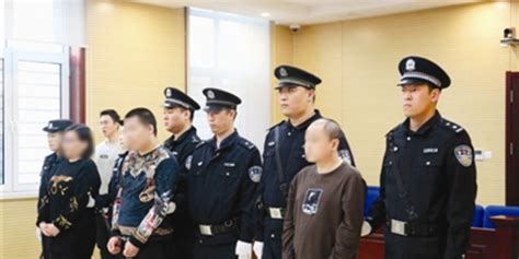 天津市武清民警发布通缉令，抓捕4名涉黑在逃人员，最高奖励4万|通缉令|民警|武清_新浪新闻