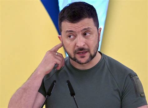 泽连斯基：乌克兰人已经在脑海中“重新夺回”克里米亚_凤凰网