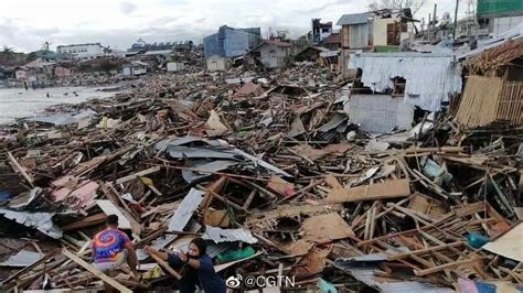 菲律宾圣诞节期间遭台风袭击