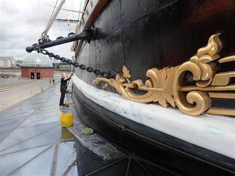 HMS Bulwark leaves dry dock in £30m refit - GOV.UK