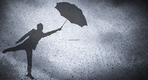 雨中女性孤独背影高清图片下载-正版图片502359450-摄图网