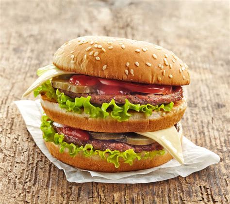 汉堡包图片-意大利腊肠三明治汉堡包素材-高清图片-摄影照片-寻图免费打包下载
