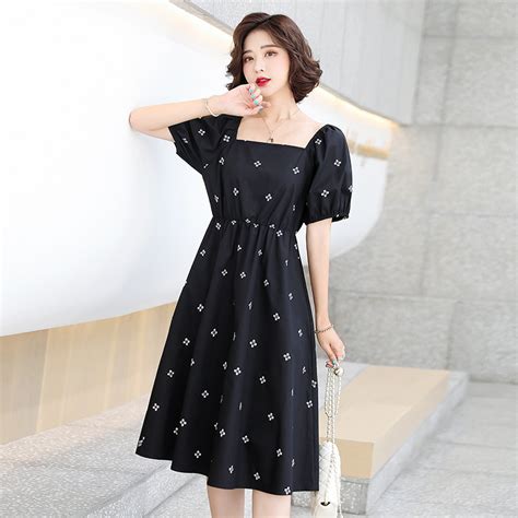 女连衣裙甜美女生头像