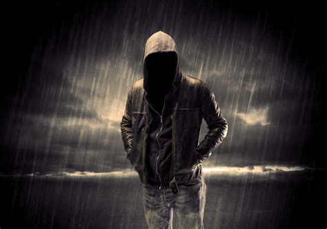男人背影图片-雨中的男人背影素材-高清图片-摄影照片-寻图免费打包下载