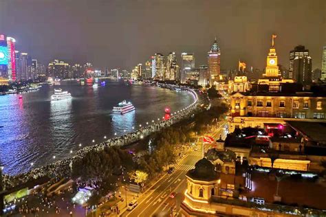 上海外滩客流瞬时6.1万 五一首日420000人汇聚上海外滩观光|上海|外滩-滚动读报-川北在线