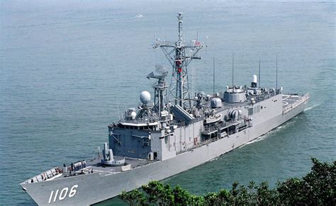 中国海军远训舰队启航 4艘主力舰总吨位超5万吨_军事_环球网