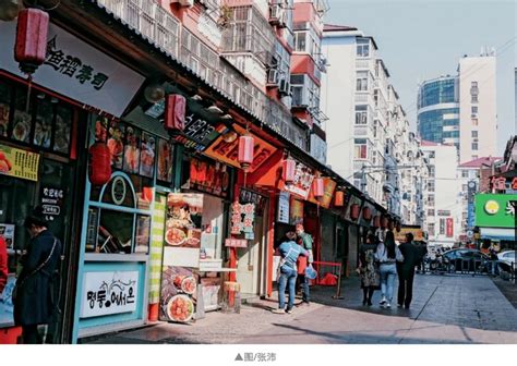 2022台东夜市购物,作为青岛有名的商业街，这里...【去哪儿攻略】