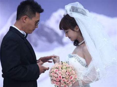 黄小蕾领衔奉子成婚的十大女星（图）_代军哥哥_新浪博客