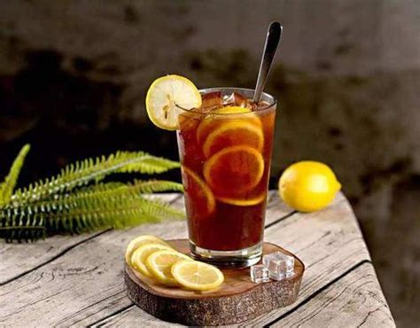 【柠檬茶】柠檬茶怎么泡_柠檬茶的功效与作用及禁忌_绿茶说