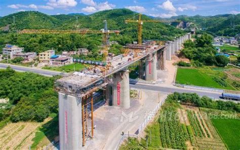 梅州天虹购物中心工程进度，已完成约三分之一桩基础工程-梅州吉屋网