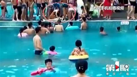 女孩游泳溺水昏迷 女护士救人后悄然离开_大渝网_腾讯网