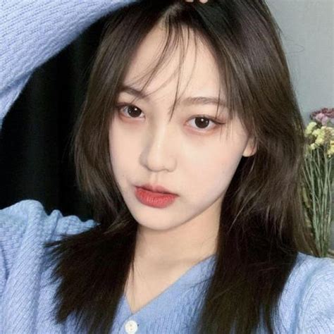 比较温柔点头像女生
