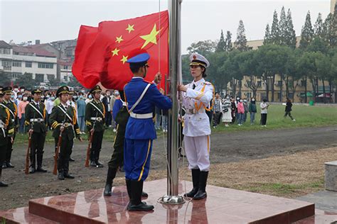 现场！北京冬奥会开幕式现场升国旗奏国歌 最美中国红令全场沸腾