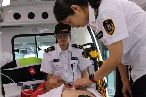 健康 _ 上海首辆5G救护车投用：救护车与市一医院急诊“零时差”对接，生命抢救再提速