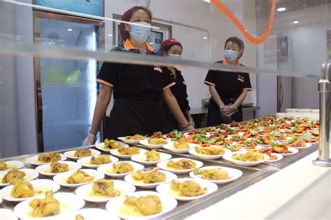 梅陇镇首个社区食堂开业，坚持“每一口不将就”