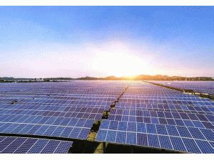 兰州新区西北之光光伏电站成功并网--兰州日报-太阳能发电网