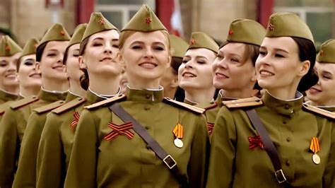 苏联经典老歌《喀秋莎》俄语原版！配上英姿飒爽俄罗斯女兵，太给力！_腾讯视频