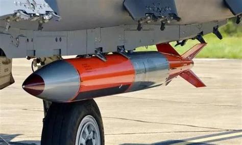 F15E完成新型核弹投放测试 美军或在亚太部署战术核武_手机新浪网
