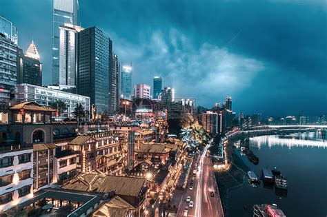 城市夜晚重庆岸边在拍摄摄影图配图高清摄影大图-千库网
