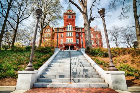 40+ Most Beautiful College Campuses In The World